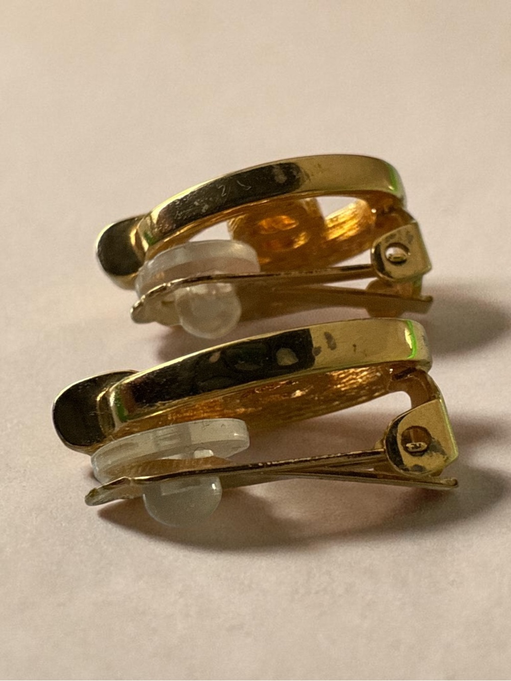 Christian Dior Vintage Gold Logo Crystal Oval Clip-On Earrings - Picture 7 of 7